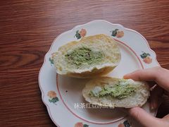 抹茶红豆冰面包-沁屋面包店(人民东路店)