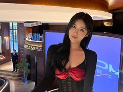 -MONICH牛排融合餐厅(和义大道购物中心店)