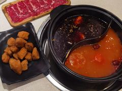 金番茄麻辣鸳鸯锅-钢管厂五区小郡肝串串香火锅(梅川路店)