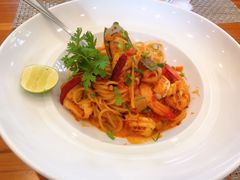 -Chom Cafe and Restaurant