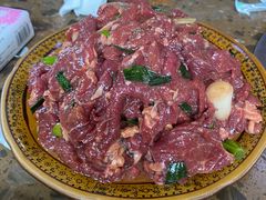 -黄利砖万峰林布依特色酸笋牛肉馆