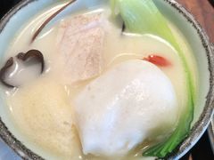 千岛湖淳牌鱼头白汤-鱼食饭稻·苏浙土菜17年老馆子(平江路店)