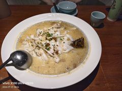 -鱼亨小鲜酸菜鱼(大信店)