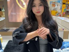 -王府井百货熙地港店