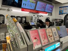 -沪上阿姨·臻选茶饮(上海环球港店)