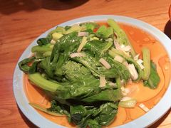 -先启半步颠小酒馆(虹桥龙湖天街店)