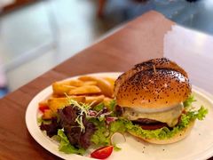 招牌牛肉汉堡-UPPER KITCHEN(延安路店)