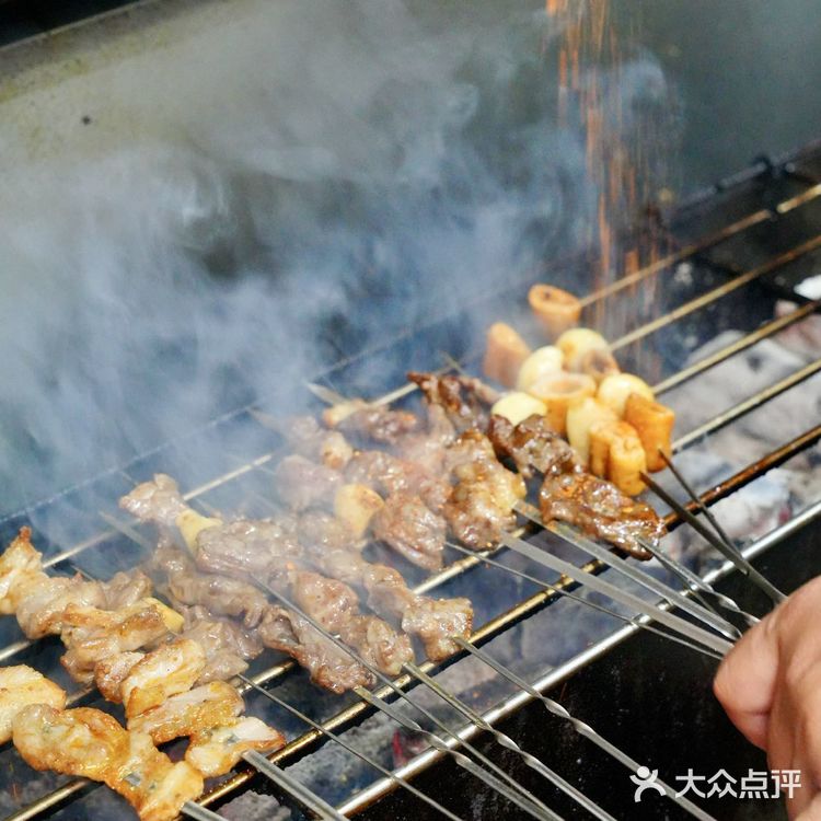 藏不住了！这家药膳鸡，汤底都喝光！