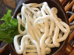 土家族雪山粉-老牌坊云南鱼豆花火锅(爱建店)