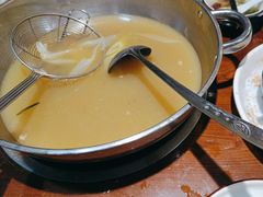 -乡土黄·鲜牛肉火锅·小龙虾(兴业街店)