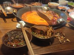 -萍姐火锅·公路夜市(武汉首店)