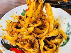幺鸡甜水面-十一街幺鸡成都担担面(悠方店)