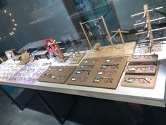 -Trend1881视光·蔡司视觉(领展广场店)