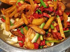 -小鱼儿海鲜港(新村十区店)