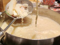 -尚尚仙·酸汤猪手·猪肚鸡火锅(华联万柳购物中心店)