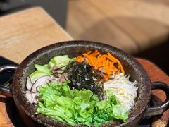 辣五花石锅拌饭-姜虎东白丁烤肉(虹桥天地店)