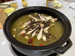 -菌之家·专业纯野生菌火锅·特色炒菌