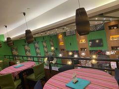 -香巴拉云南餐厅(华莱坞店)