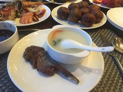 -荣誉国际酒店-云顶旋转餐厅