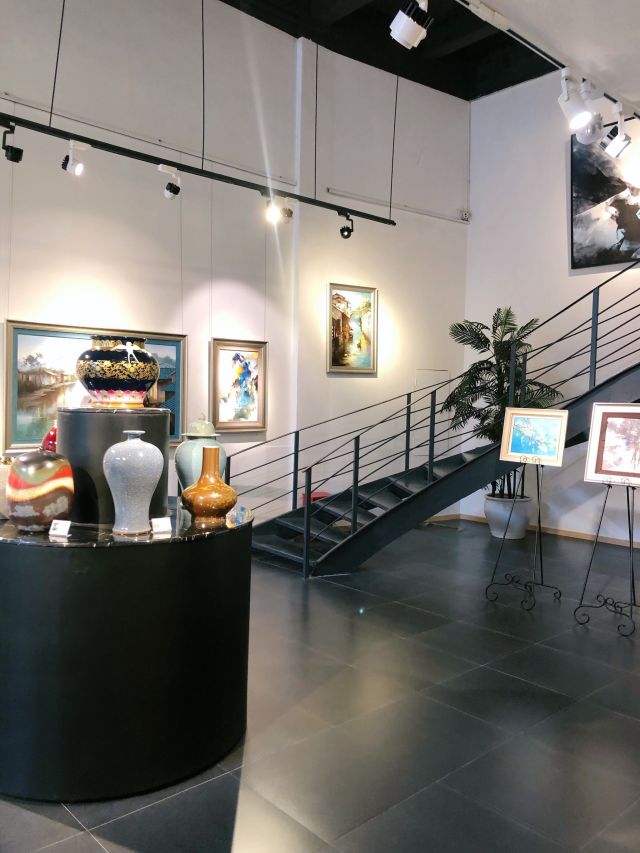 梁艺画廊leunggallery