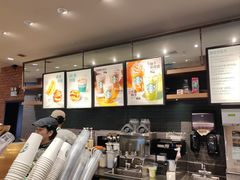 -星巴克(上海虹桥新天地二店)