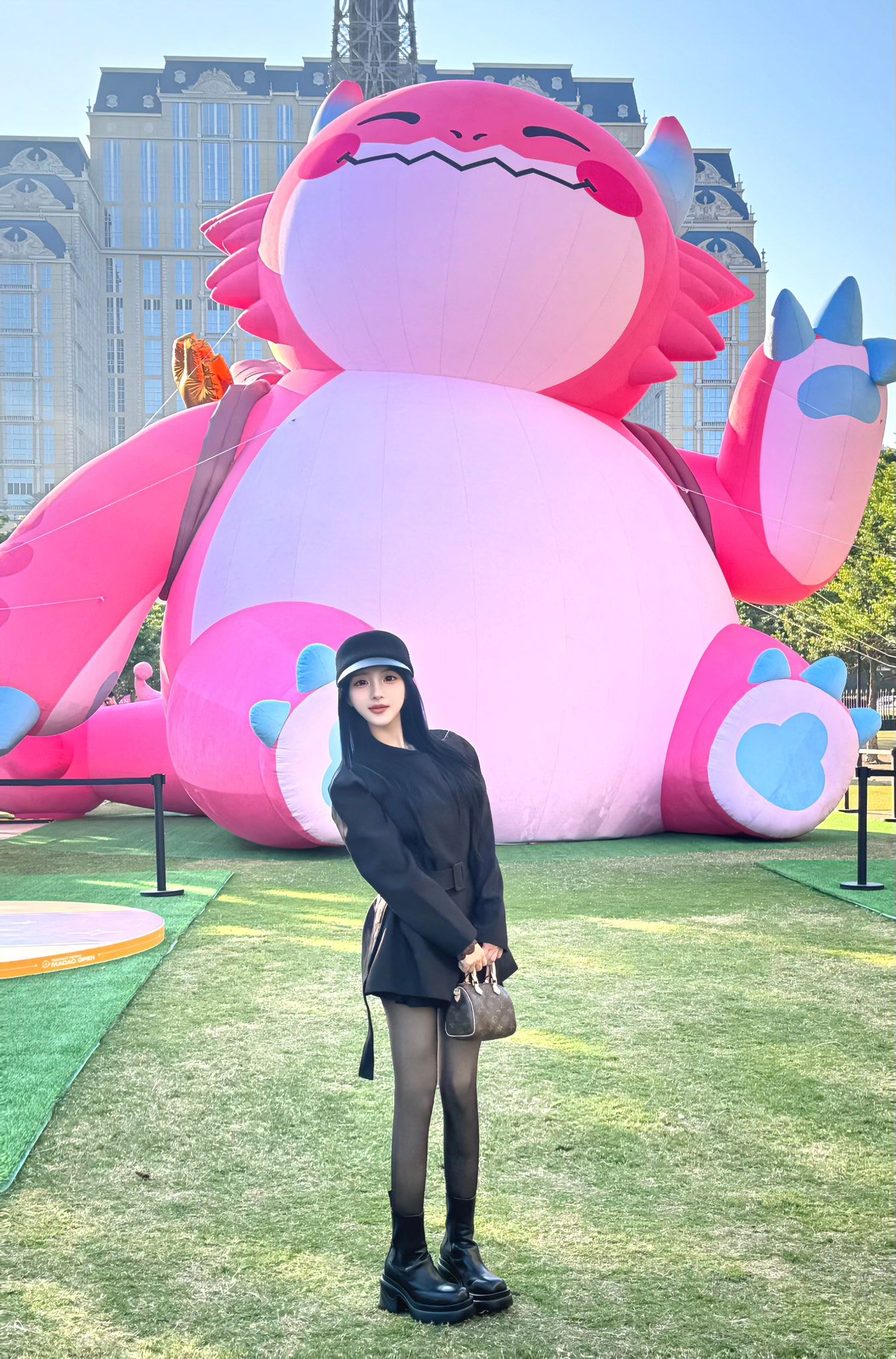 🇲🇴澳门惊现胖胖龙展🐉太萌啦!