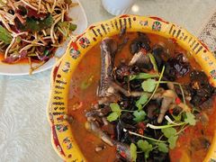 酸辣鸡爪-三毛鱼庄(威连路店)