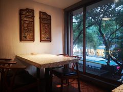 靠窗位-温粥人(春晖路店)