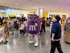 -m豆巧克力世界(上海世茂广场店)