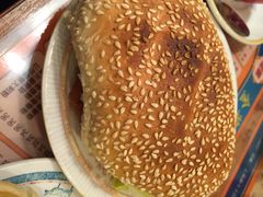 特大猪扒包-金华冰厅