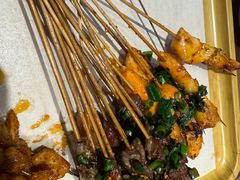 -街角等你.大连海鲜烧烤.经典铁板海鲜串(西安路店)