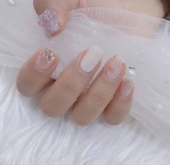 -七彩虹美甲美睫 半永久