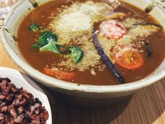 鸡腿肉蔬菜汤咖喱饭-WOKKA by艮上(中海环宇荟店)