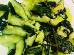 蒜泥黄瓜-虾弄弄海派小龙虾·牛羊蝎子火锅