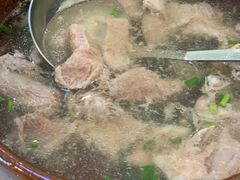 猪肉汤-鲤鱼塘农家山庄