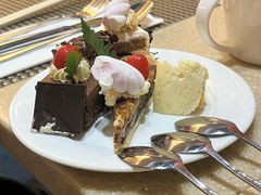 -亮马河饭店翠雅咖啡厅