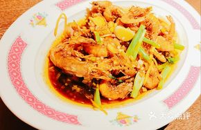 Stir-Fried Live Shrimp