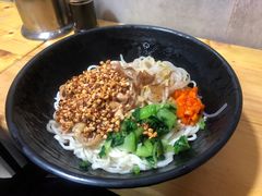 口水鸡拌面-两勺子一碗口水鸡拌面