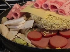 泡菜拉面锅-炙韩料理·部队锅专门店