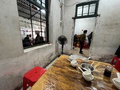 -海口滨海新村143号海南老字号炒菜店