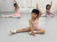 -小天使芭蕾舞团