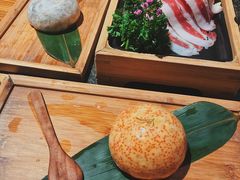 飞鱼籽墨鱼滑-湊湊火锅·茶憩(东城万达店)
