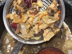 -蘑界·野生菌火锅(深业上城店)