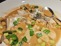 鲳鱼烧年糕-荣小馆(杭州大厦店)