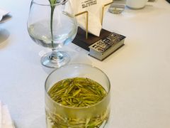 白茶-虹御轩·传承江浙菜(虹桥店)