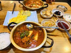 猪颈肉泡菜汤-金北顺大锅家(신사본점)