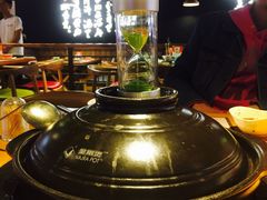 -洪氏嗨捞·广东猪肚鸡·椰子鸡火锅(西咸万象城店)