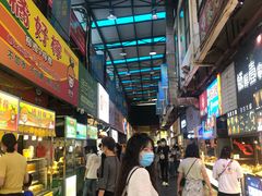 -泰龙城小吃街