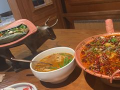 -云海肴·汽锅鸡·云南菜(天山百盛优客店)