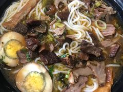 -花溪巷牛肉粉(泉城路店)